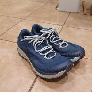 Altra Trail runner